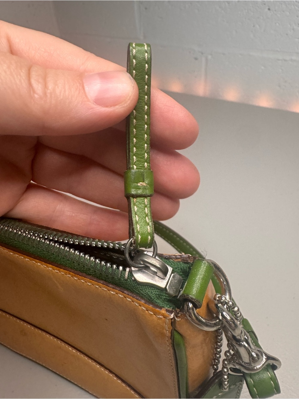 Vintage 2002 Coach Vachetta Demi 6239 Tan Green Leather Shoulder Bag Purse - Picture 13 of 14